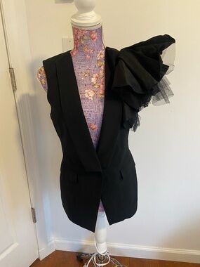 BCBG Maxazria black ruffle blazer vest small